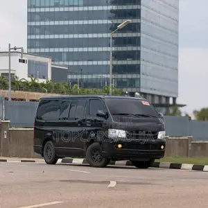 Toyota HiAce 2010 Black