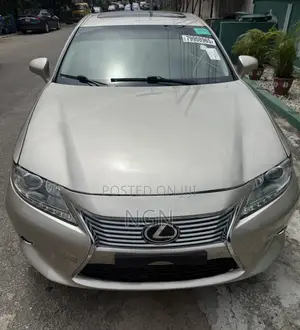 Lexus ES 2013 Gold