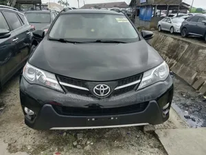 Toyota RAV4 Limited 4dr SUV AWD (2.5L 4cyl 6A) 2015 Black