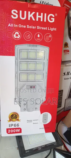 SUKHIG 200W IP66 All-in-One Solar Street Light