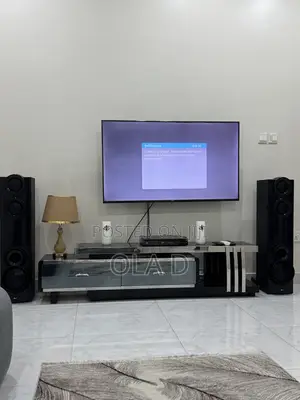 Mable TV Shelf