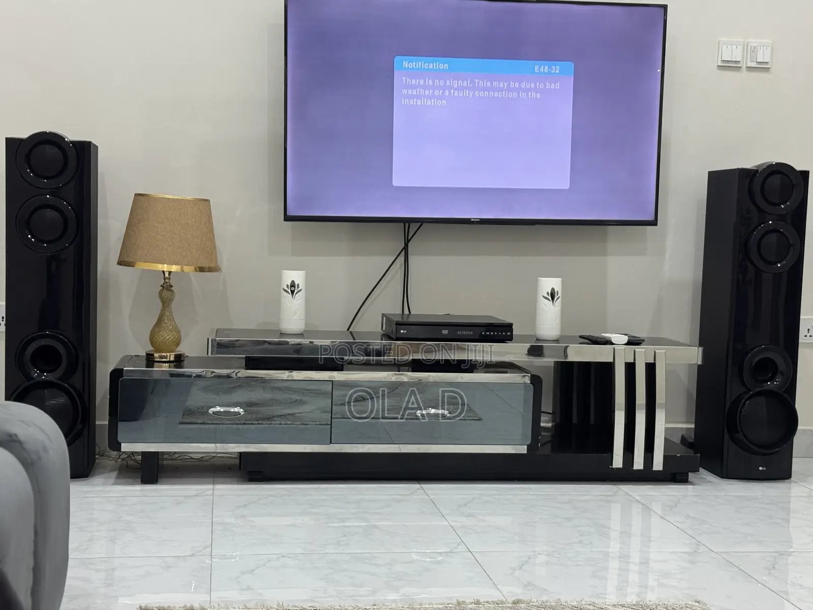 Mable TV Shelf