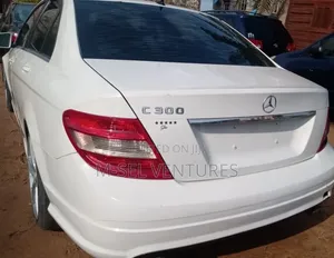 Mercedes-Benz C300 Sport Sedan RWD (3.0L 6cyl 6M) 2010 White