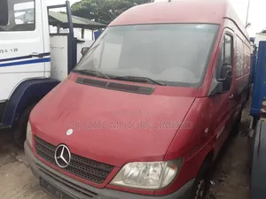 Mercedes-Benz Sprinter 2005 Red