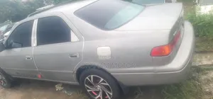 Toyota Camry 2001 Gray
