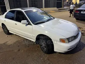Honda Accord 1999 White
