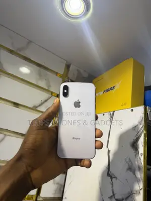 Apple iPhone XS 64 GB Silver