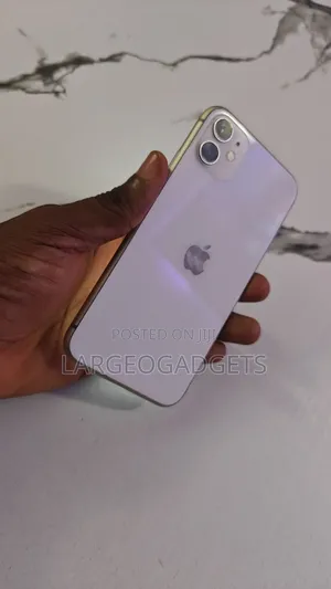 Apple iPhone 11 64 GB Purple