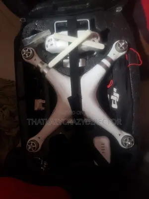 DJI Phantom 3 Advance , 1 RC, O Battery, With Total Bag