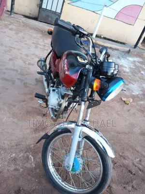 Bajaj Boxer 2023 Red