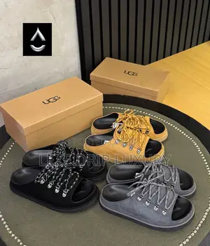 High Quality Ugg Slippers Fully Boxed