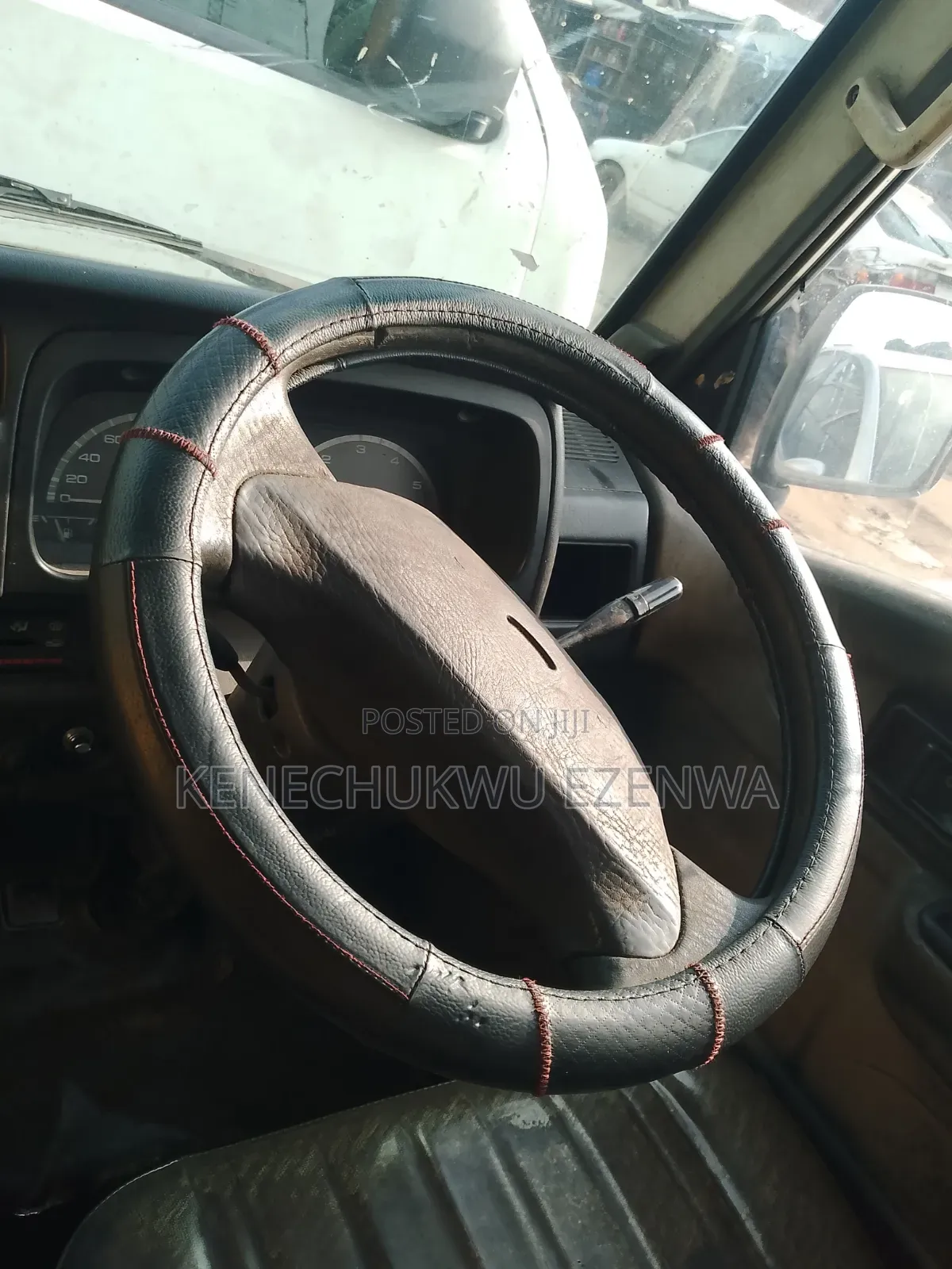Ford B700 2003 Beige
