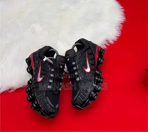 Nike Cact Available in Black and White 40-46