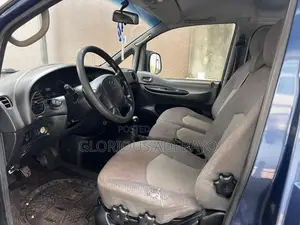 Hyundai H1 2001 Blue