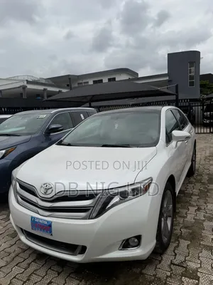 Toyota Venza Limited AWD V6 2013 White