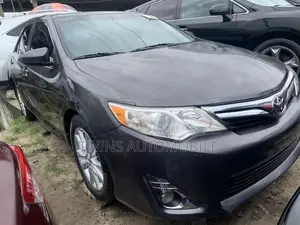Toyota Camry LE 4dr Sedan (2.5L 4cyl 6A) 2014 Gray