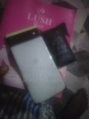 Itel P40 64 GB Black