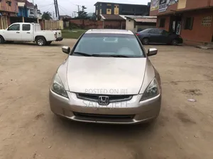 Honda Accord 2005 Gold