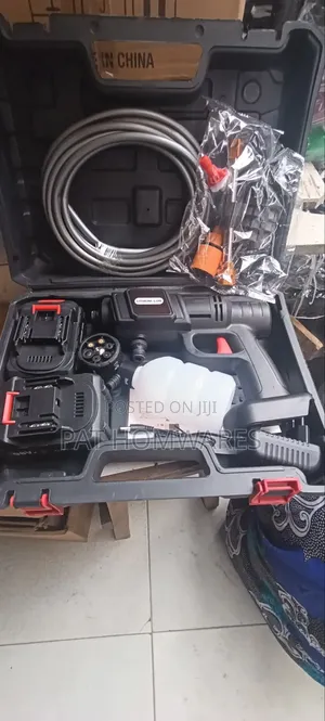 2 Batteries Rechargeable Car Wash Kit/Pressure Washer Pump