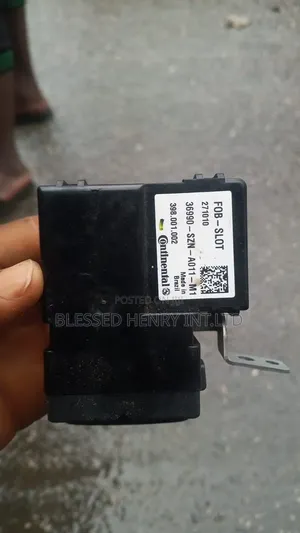 Keyless Slot/Key Slot.