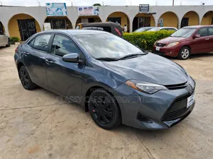 Toyota Corolla LE 4dr Sedan (1.8L 4cyl CVT) 2017 Gray