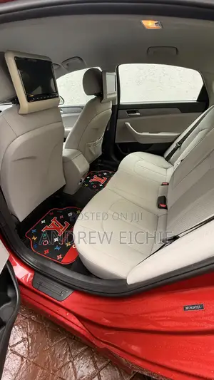 Hyundai Sonata SE 2018 Red