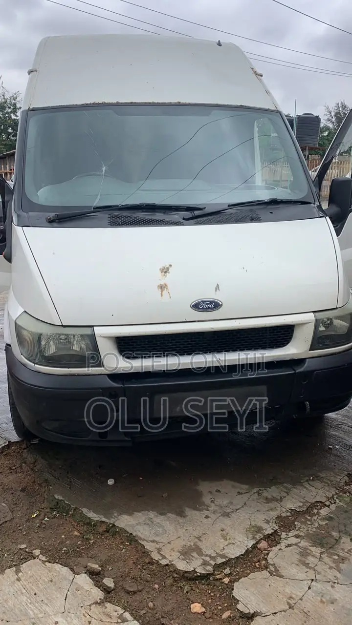 Ford Transit 2001 White