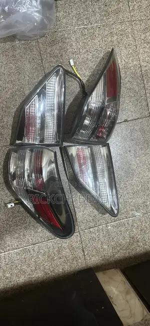 Lexus Rx 350 Back Light Complete