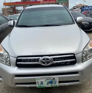 Toyota RAV4 2009 Silver