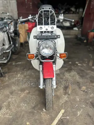 Honda CB 2019 Red