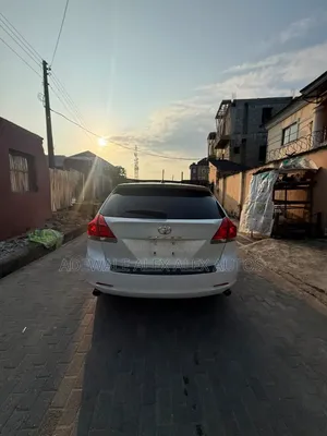 Toyota Venza 2011 White