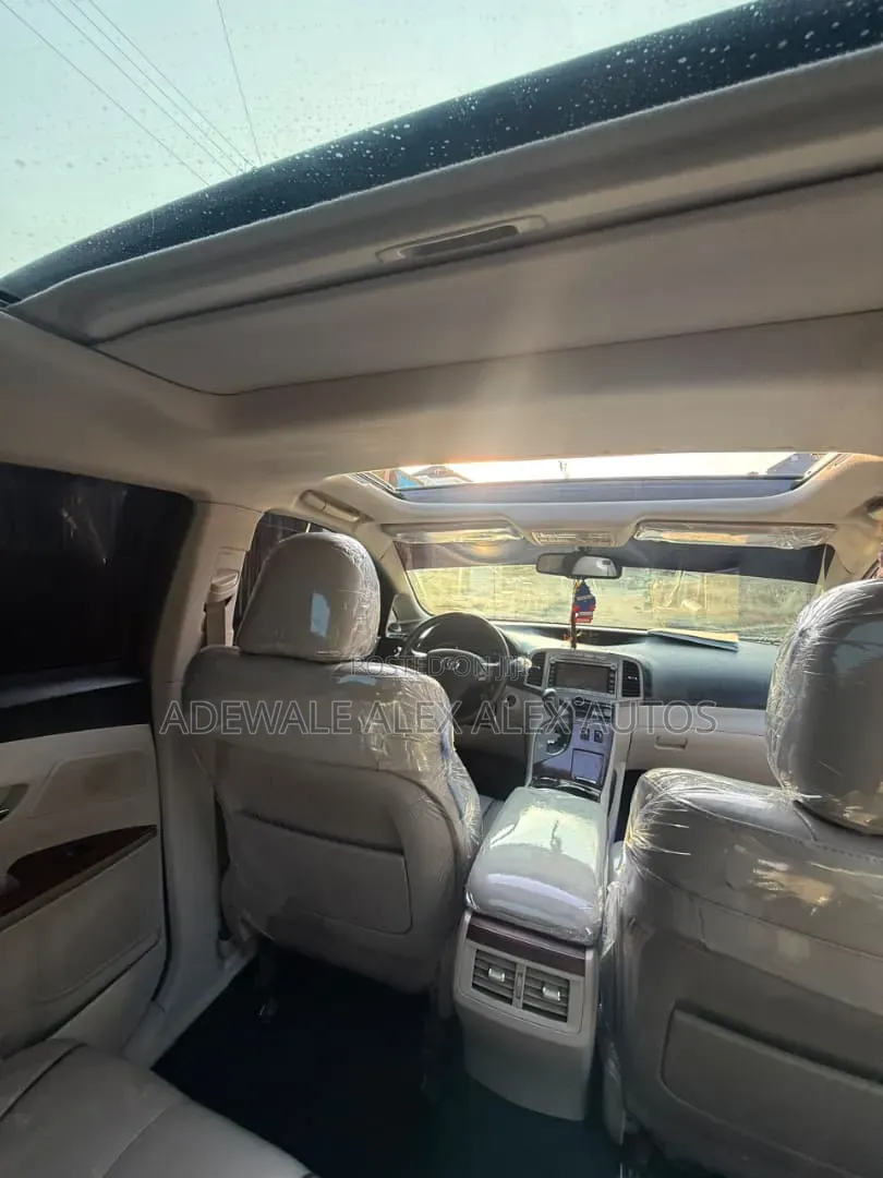 Toyota Venza 2011 White