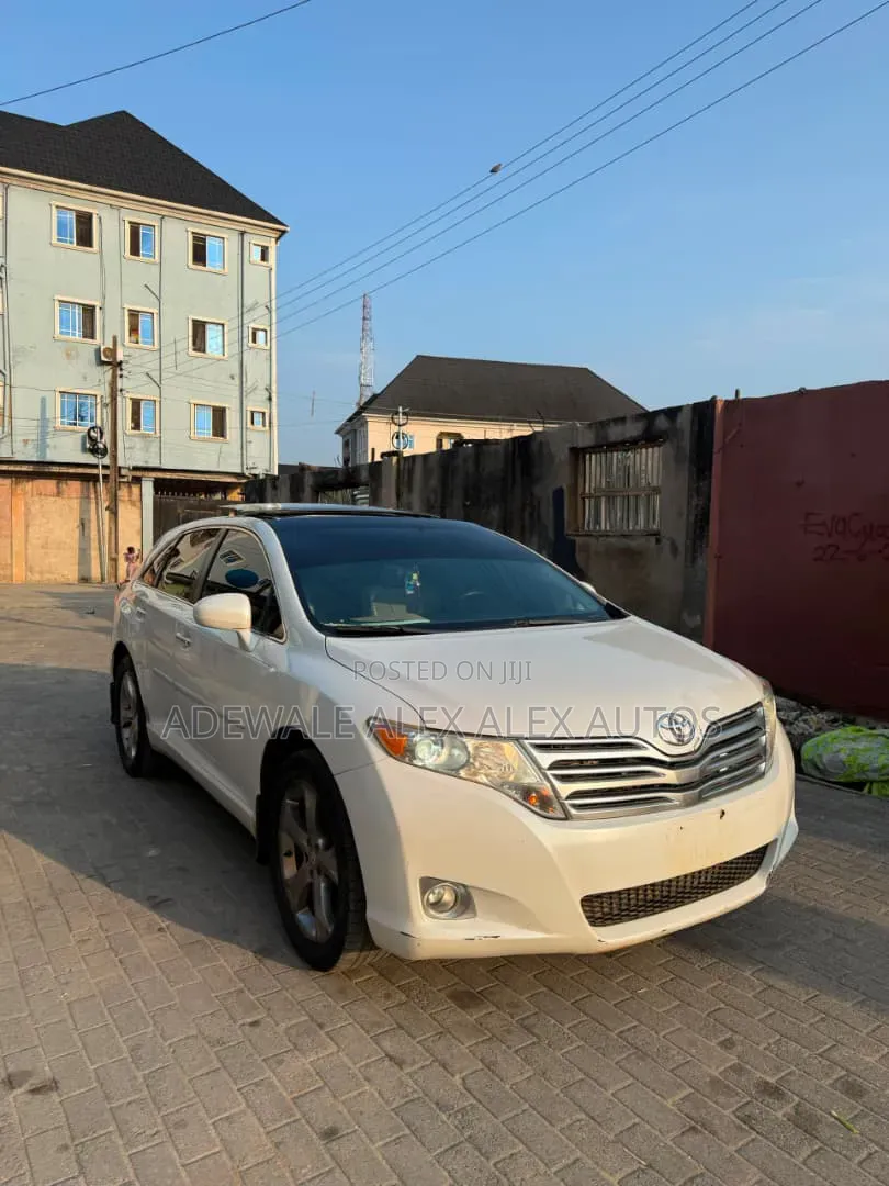 Toyota Venza 2011 White