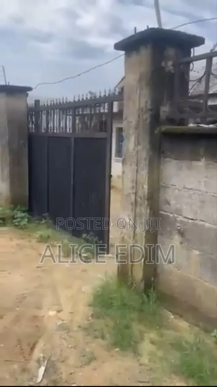 6bdrm Bungalow in Calabar for sale