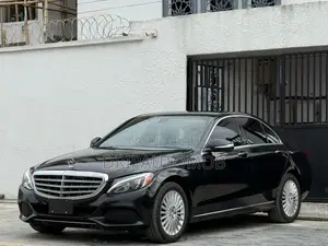 Mercedes-Benz C300 Luxury 4Matic Sedan AWD (2.0L 4cyl 7A) 2016 Black