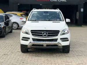 Mercedes-Benz M Class ML350 4dr SUV (3.5L 6cyl 7A) 2015 White
