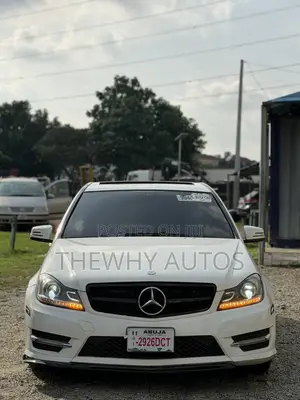 Mercedes-Benz C300 Sport 4Matic Sedan AWD (3.5L 6cyl 7A) 2013 White