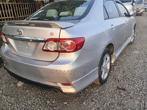 Toyota Corolla 2012 Silver