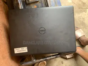 Laptop Dell Vostro A90 8GB Intel Core i5 eMMC 256GB