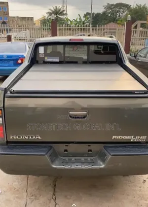 Honda Ridgeline Booth Cover