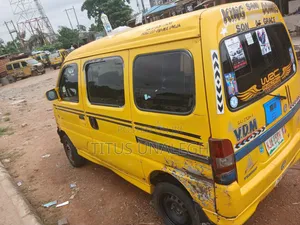 Suzuki Every 2009 Yellow