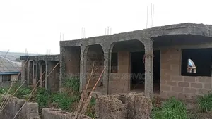 5bdrm Block of Flats in Oluke, Abule Egba for sale