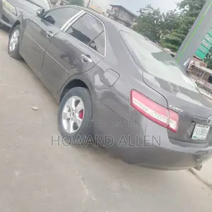 Toyota Camry SE 4dr Sedan (2.5L 4cyl 6A) 2011 Gray