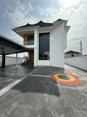 5bdrm Duplex in Lekki Conservative for sale