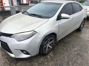 Toyota Corolla 2015 White