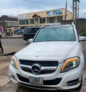 Mercedes-Benz GLK-Class 350 4MATIC 2011 White