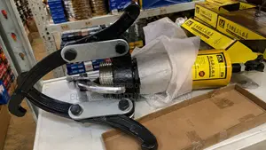 Hydraulic 3-Jaw Gear Bearing Puller