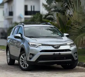 Toyota RAV4 Limited 4dr SUV (2.5L 4cyl 6A) 2018 Silver