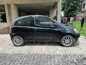 Toyota Yaris 2005 Black