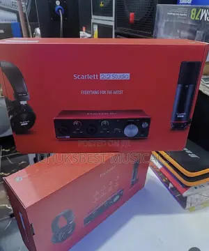 Focusrite Scarlett 2i2 Studio 3rd Generation USB Interface